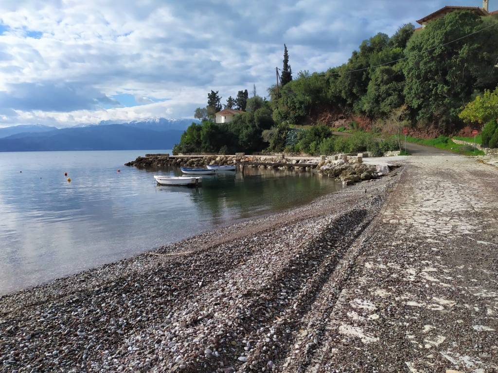 Η ΠΑΡΑΛΙΑ ΣΤΟ ΣΚΑΛΩΜΑ