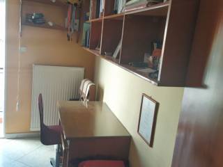 ΓΡΑΦΕΙΟ ΜΕ ΡΑΦΙΑ