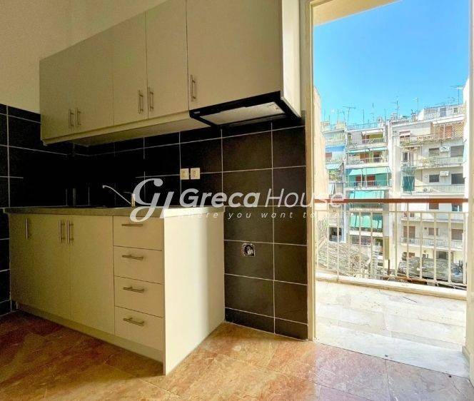 Residential building for sale in Athens Kypseli