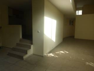 προς wc και κουζινα