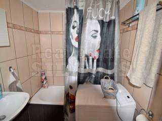 Loytro me mpaniera kai plynterio