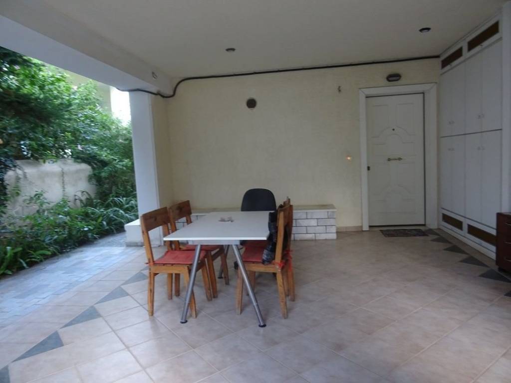 ΕΙΣΟΔΟΣ ΠΟΛΥΚΑΤΟΙΚΙΑΣ