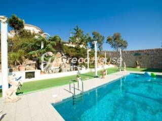 Villa for sale in Attika Keratea