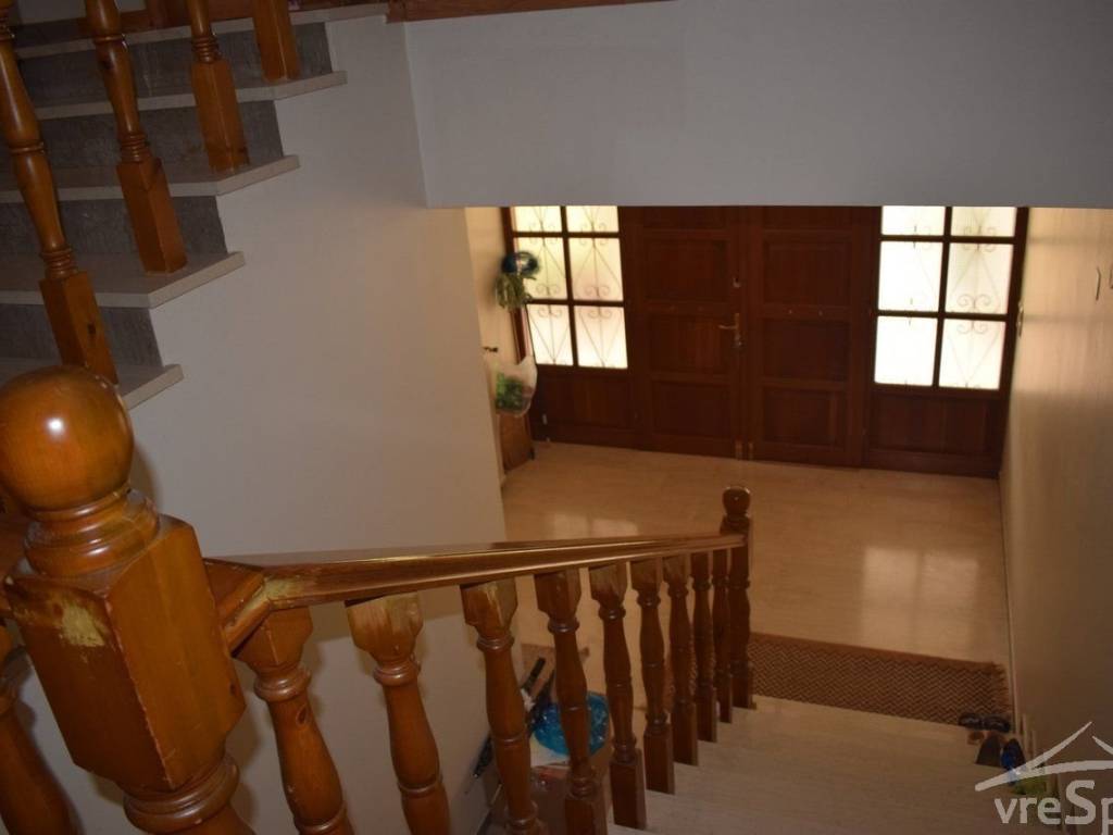 ΕΣΩΤΕΡΙΚΗ ΣΚΑΛΑ-ΚΥΡΙΑ ΕΙΣΟΔΟΣ