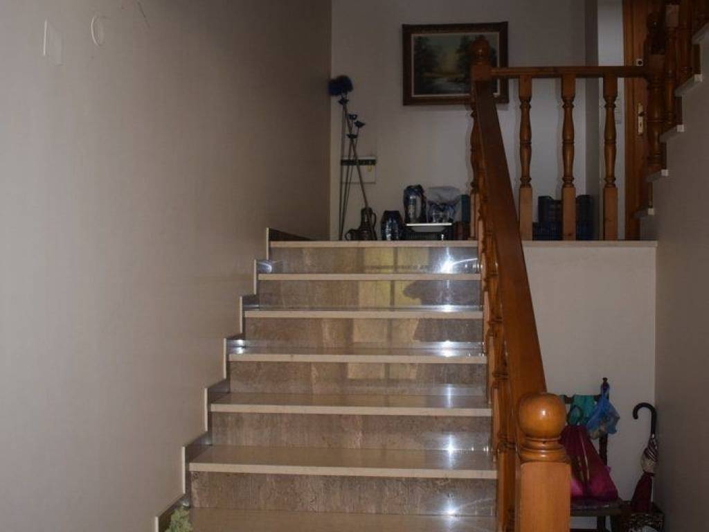 ΕΣΩΤΕΡΙΚΗ ΣΚΑΛΑ