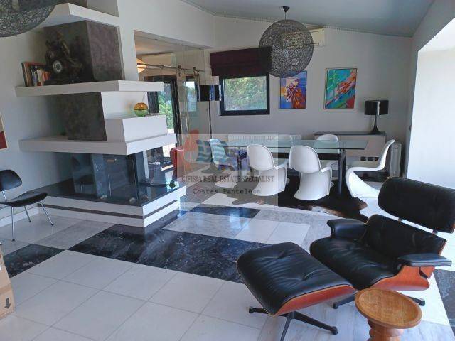 LIVING - DINING ROOM