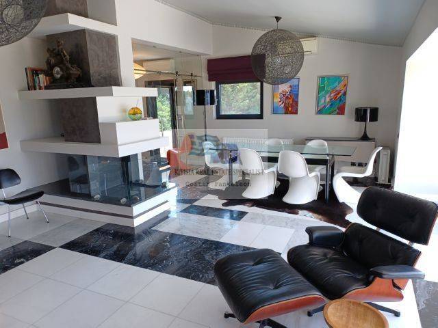 LIVING - DINING ROOM