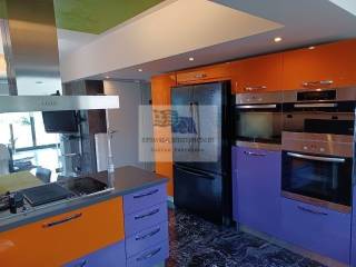 FULLY EQUIPMENT KITCHEN