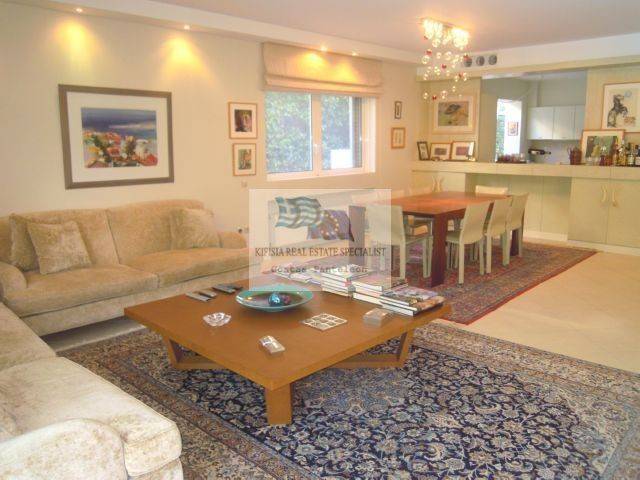 LIVING ROOM - OPEN PLAN KITCHEN