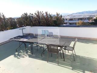 SHARED ROOF GARDEN WITH PANORAMIC VIEW