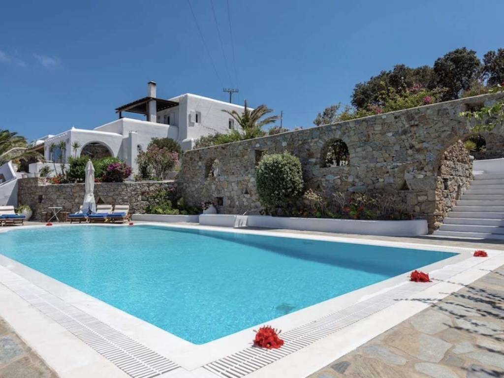 an extraordinarily unique villa situated in Mykonos