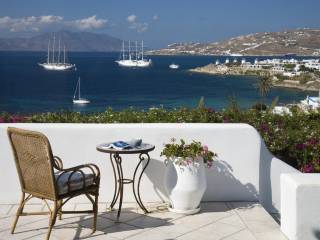 an extraordinarily unique villa situated in Mykonos