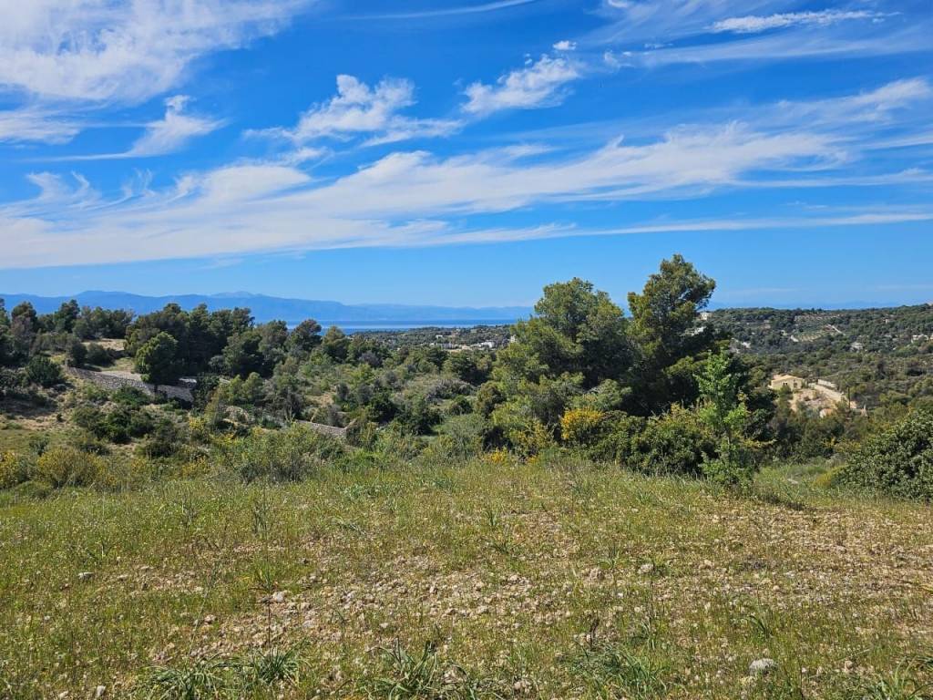 area of 140 acres is for sale in Costa, Porto Heli.