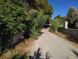 ΠΡΟΣ ΤΟ ΟΙΚΟΠΕΔΟ