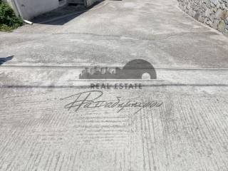 Είσοδος οικοπέδου