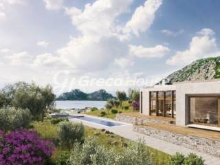 Slope plot for sale in Loutraki