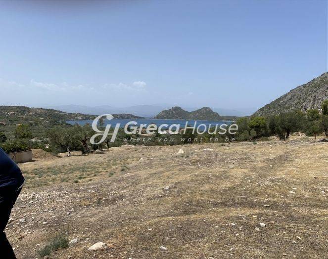 Slope plot for sale in Loutraki