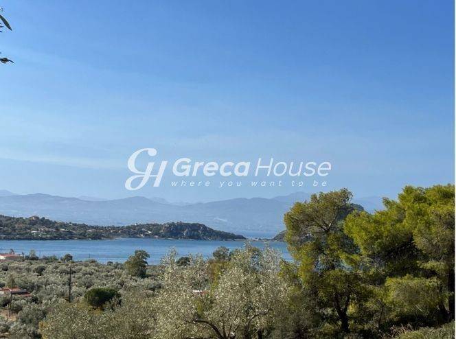 Slope plot for sale in Loutraki