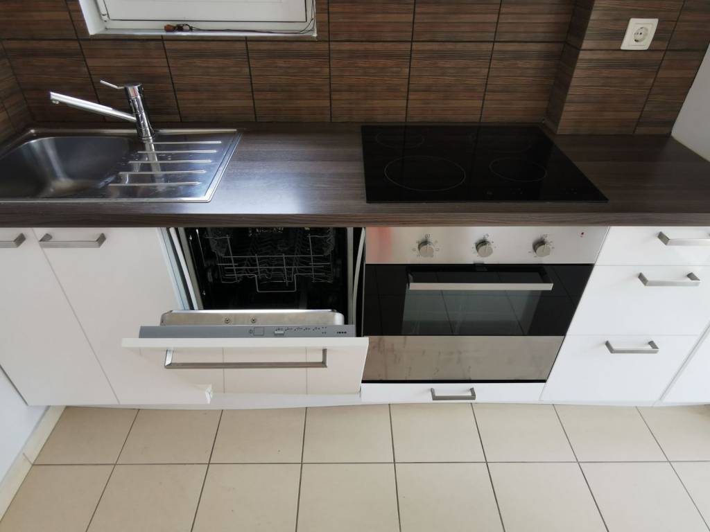 ΠΛΥΝΤΥΡΙΟ ΠΙΑΤΩΝ