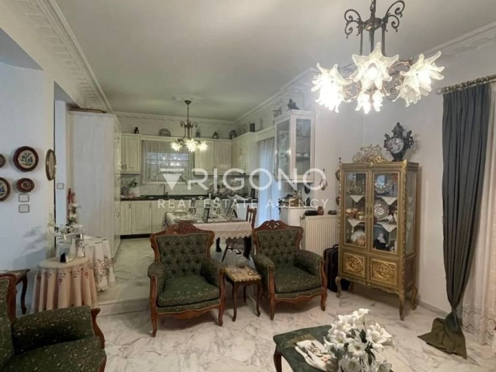 Σαλοκουζίνα